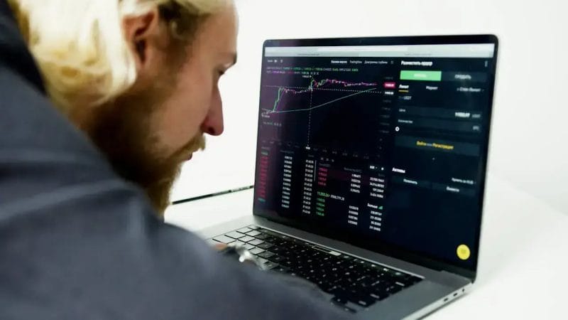 الفرق بين الفوركس و التداول في العملات الرقمية
